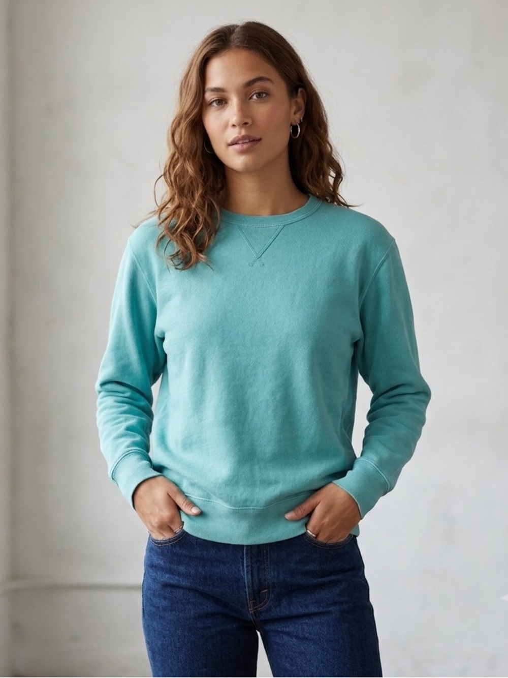 Comfort Wash Aqua Blue Women's Crewneck Sweatshirt, Size Small